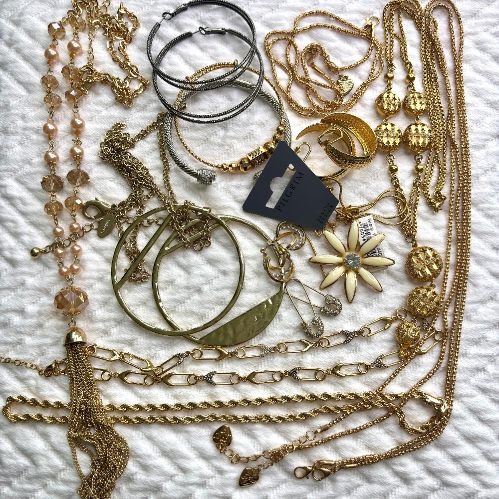 Jewelry Lot – New Necklaces & Hoop Earrings (Gold Tone)